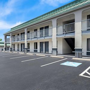 Quality Inn & Suites Monticello Exterior photo