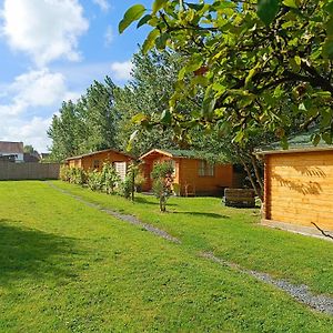 Gite Les Chalets Du Fliers Verton Meubles De Tourisme Classes 2 Etoiles Berck Exterior photo