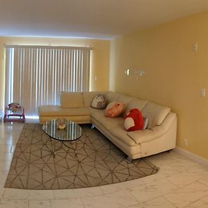 Quiet Fully Furnished Apartment Lauderhill Exterior photo