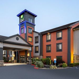 Holiday Inn Express Vancouver North By Ihg Exterior photo