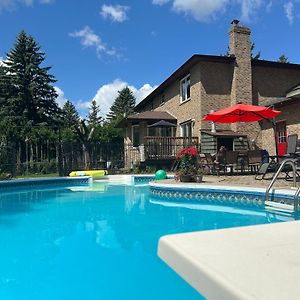 Willa Paradise Palace, 5Bdrm, Heated Pool, Bbq East Gwillimbury Exterior photo