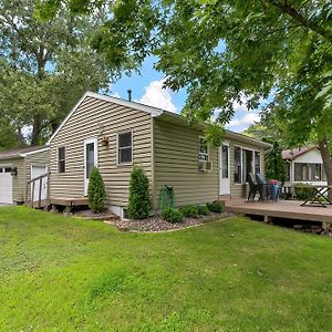 Willa Lakefront, Wildlife Cabin Retreat - Pelican Bay Cabin Lindstrom Exterior photo