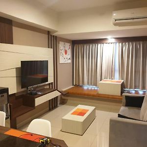 Cozy Room In Orange County Suite-Apartment In Lippo-Cikarang Cbd Exterior photo