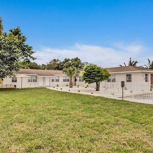 Elegant 2Bd Home, West Palm Beach, Steps To Beach Exterior photo