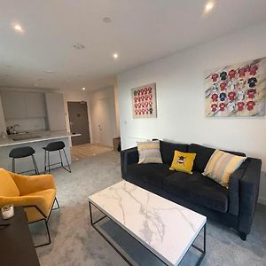 Pass The Keys Modern 2 Bedroom Apt Man Utd Sleeps 4 Manchester Exterior photo