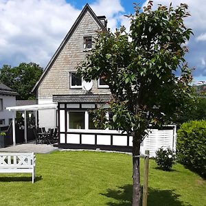 Willa Landhaus Augenblicke In Olsberg - Modernes Ferienhaus Mit Garten Exterior photo