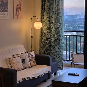 Cozy Nostalgia 2 Rooms 4 Pax - 15 Min To Jb Town Johor Bahru Exterior photo