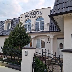 Hotel Penzion Lea Diakovce Exterior photo