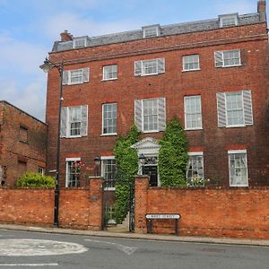 Willa Hadleigh House Windsor Exterior photo