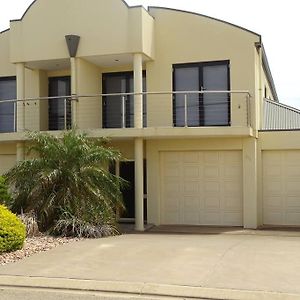 Willa Gilmore Getaway Wallaroo Exterior photo