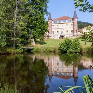 Hotel Domaine Et Chateau De Valinches Marols Exterior photo