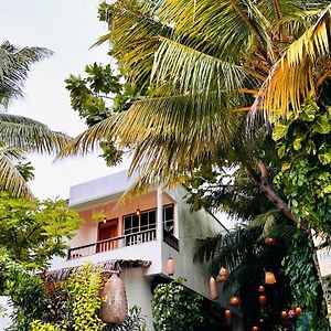 Hotel Odi Kamadhoo Exterior photo