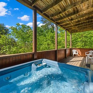 Willa Spacious 5Br 8 Min To Dollywood Hot Tub Views Free Attraction Tickets Pigeon Forge Exterior photo