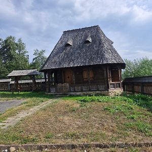 Emma'S Lake Houses Bîrsana Exterior photo