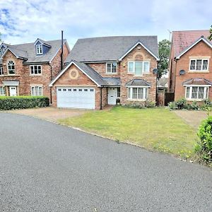 Willa Rhuddlan Retreat By The River Exterior photo