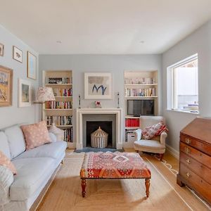 Willa Beautiful Family-Friendly 3Bd House - North Sheen Saint Saint Kew Exterior photo