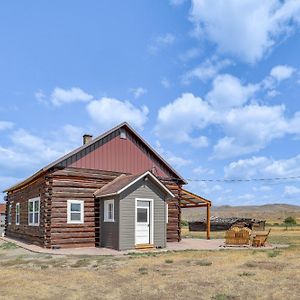 Willa Mountain-View Log Cabin In Wyoming Wilderness Encampment Exterior photo