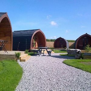 Apartament The Little Hide - Grown Up Glamping Wigginton  Exterior photo