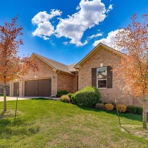 Willa Modern Round Rock Getaway With Private Hot Tub Exterior photo