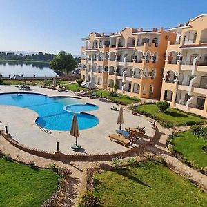 Beautiful Nile Front Apartment Luksor Exterior photo