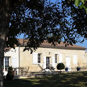 Willa Chateau Doyac Saint-Seurin-de-Cadourne Exterior photo