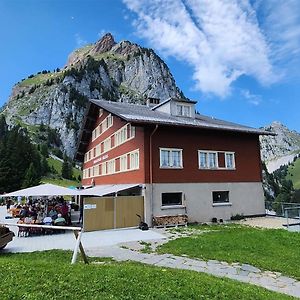 Hotel Berggasthaus Holzegg - Accessible Only By Cable Car Alpthal Exterior photo