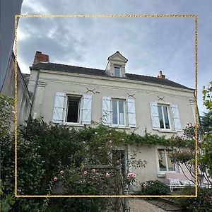 Bed and Breakfast O Bord De Loire Denée Exterior photo