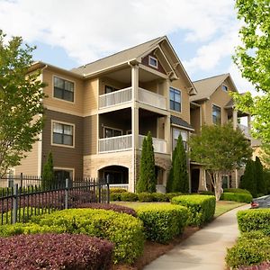 Adorable Apartment W/ Pool View Charlotte Exterior photo