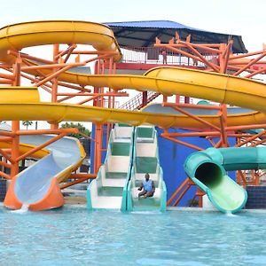 Hotel Fun City Water & Theme Park Dar es Salaam Exterior photo