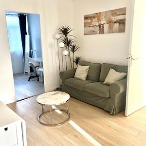 Haven Park - Appartement Entier Spacieux De 4 Chambres 10 Min Rer D, 35 Min De Paris, Netflix, Fibre Optique, Place De Parking Courcouronnes Exterior photo