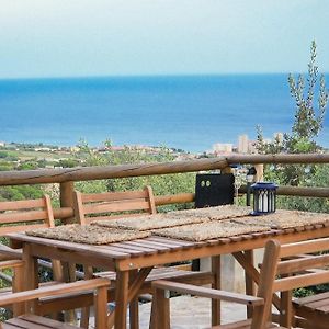 Willa Aaa View Private Terrace Outdoor Heated Hot Tub Family Fun Badalona Exterior photo