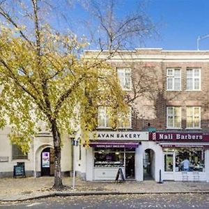 Apartament Two Bed High Street Flat Teddington Exterior photo