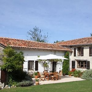 Willa La Cotte Remote House For Family Getaway In Perigord Nanteuil-Auriac-de-Bourzac Exterior photo