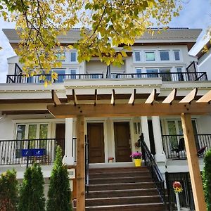 Cozy Private Suite Near Yvr Airport Vancouver Exterior photo