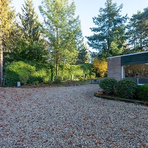 Willa Nice Bungalow With Washing Machine At A Holiday Park In A Natural Area Mook Exterior photo