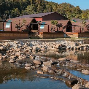 Hotel Pangfan Rock&River Ban Khun Lao Exterior photo