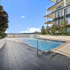 Apartament Canberra Lakefront 2-Bed With Pool, Gym & Parking Kingston Exterior photo