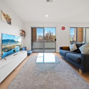 Apartament Comfy 1-Bed With Balcony In Tranquil Location Weston Creek Exterior photo