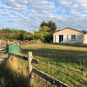 Willa Maison De Campagne Meublee Issac Exterior photo