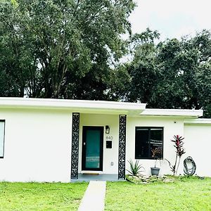 Charming 3-Bedroom House With Wifi, Ac In Pleasant North Miami Exterior photo