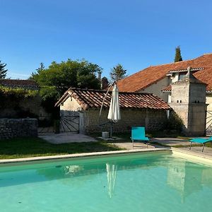 Willa Grande Maison Restauree Avec Piscine Privative, Au Coeur De La Campagne Du Perigord Vert - Fr-1-616-304 Saint-Paul-Lizonne Exterior photo