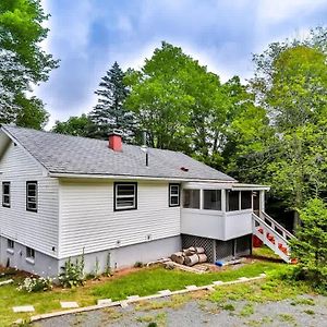 Willa Hunter Hideaway With Hot Tub Lanesville Exterior photo