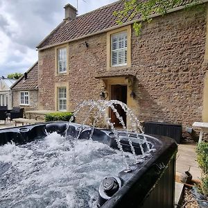 Willa Wellow Farmhouse Exterior photo