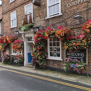 Bed and Breakfast The Three Coopers Bedale Exterior photo