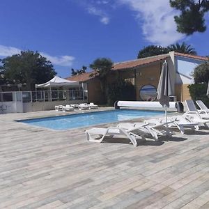 Hotel La Cabanne Du Pecheur Saint-Pierre-d'Oleron Exterior photo