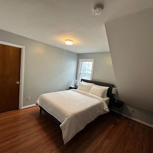 Apartament Comfy Getaway Full Apt For Two! Niagara Falls Exterior photo