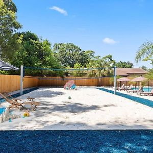 Apartament Urban Escape Artificial Beach W Volleyball Pit Clearwater Exterior photo