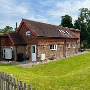 Walled Garden Cottage Hassocks Exterior photo