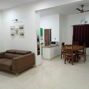 The Home - 2Bhk, Gachibowli, Hyd Hajdarabad Exterior photo