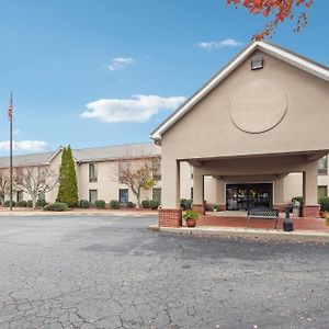 Quality Inn & Suites Dawsonville Exterior photo